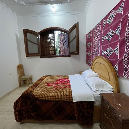 Bob Marley Bed & Breakfast & Restaurant Luxor Exteriör bild